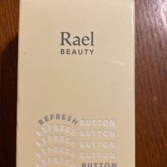Nib Rael Beauty Refresh button cleansing water. Size 5.07 fl oz - Picture 2 of 6